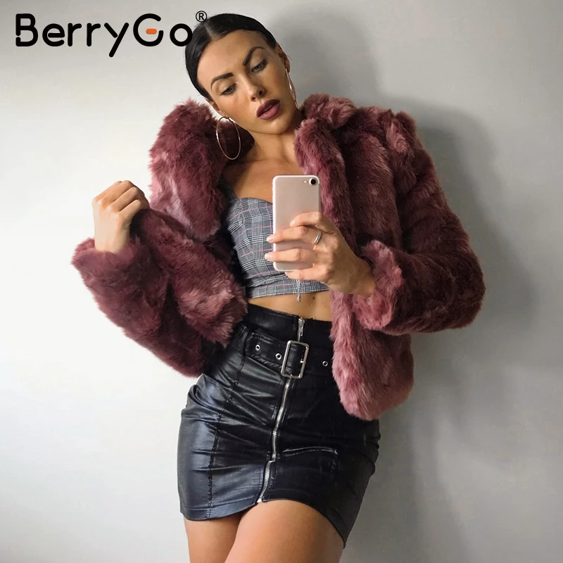 Женская юбка карандаш из искусственной кожи BerryGo черная мини на молнии с поясом и