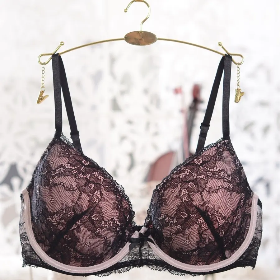 

Europe and the United States sexy lace edge thin mold cup bra with a large ring underwear 80859095BCD