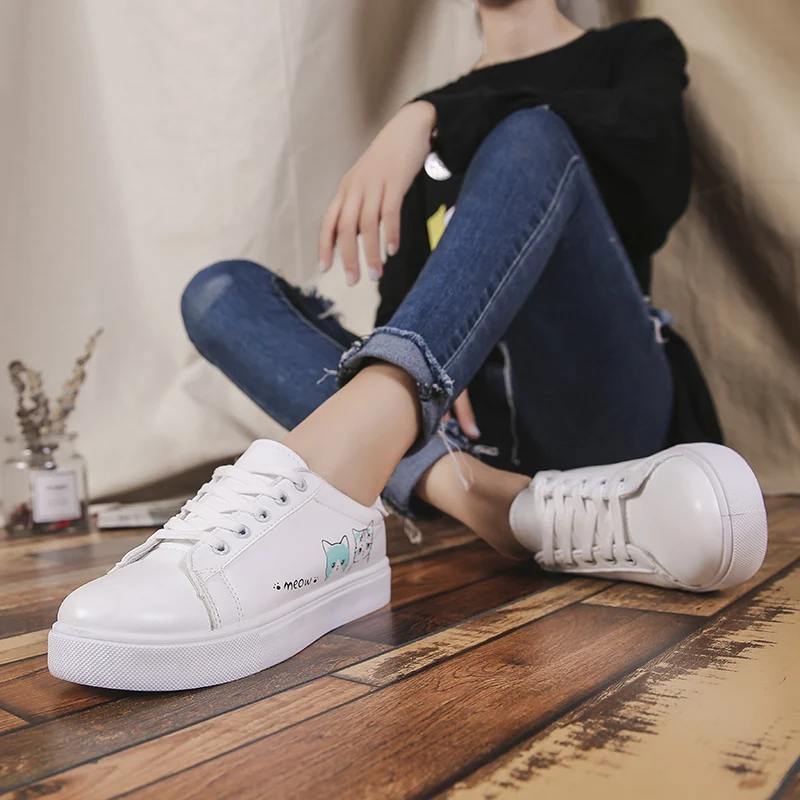 

White Shoes for Women 2019 New Breathable Leather Casual Shoes Flat Sneakers Women Platform Shoes Slipony Women Footwear Female