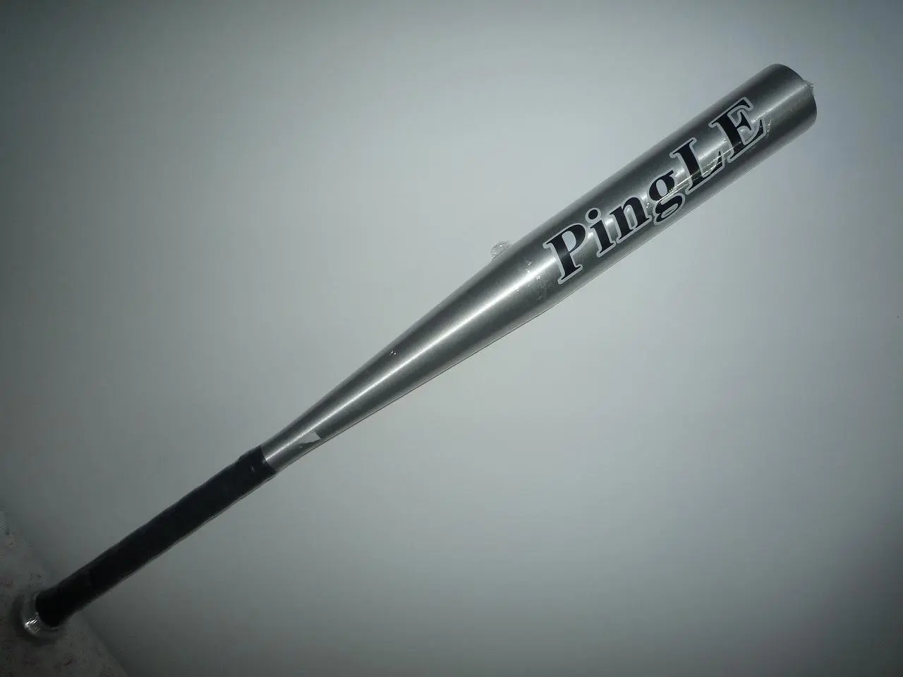 NEW 29 inch Baseball Bat Alloy aluminium Bat 24 oz Silver Color Free