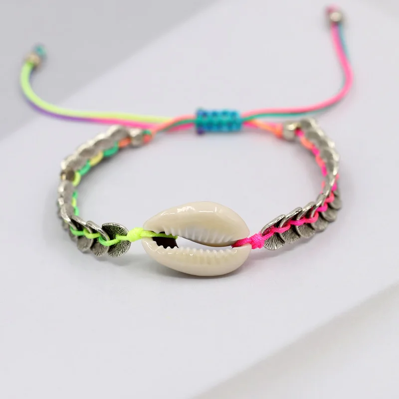 

Women's Simple Natural Shell Bracelet Hand-knitted Exquisite Bracelet Jewelry Holiday Celebration Gift