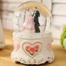 RONG-719+ хрустальный шар Снежный спин счастливые свадебные подарки для невесты свадебный подарок для девочек креативный танец