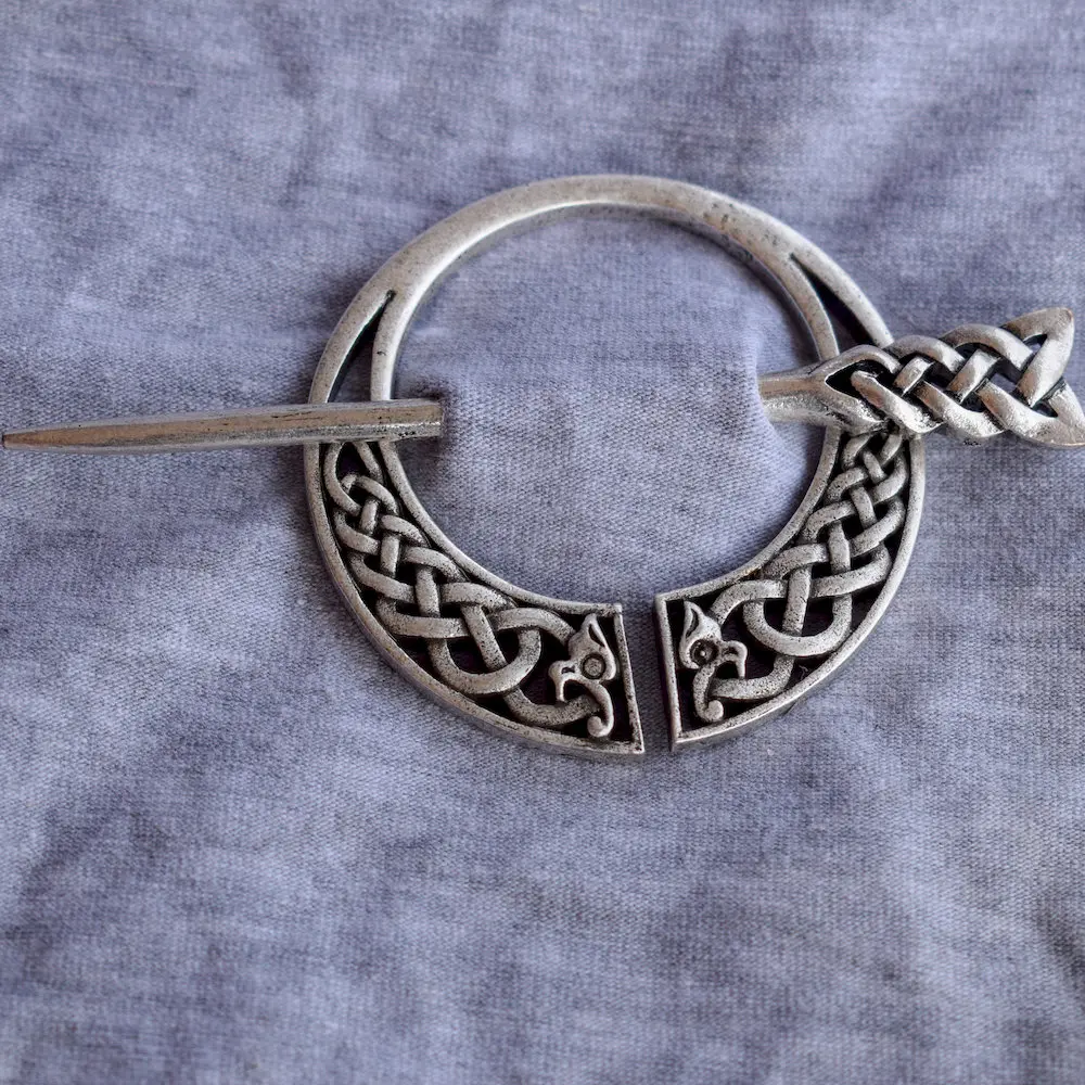

SanLan 1pcs Norse viking The Dragon Of The Celts Brooch Scandinavian jewelry