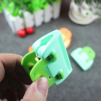 

4PCS Portable ABS Practical Food Sealing Very Strong Clamp Clip Powder Food Package Bag Clip GI678654