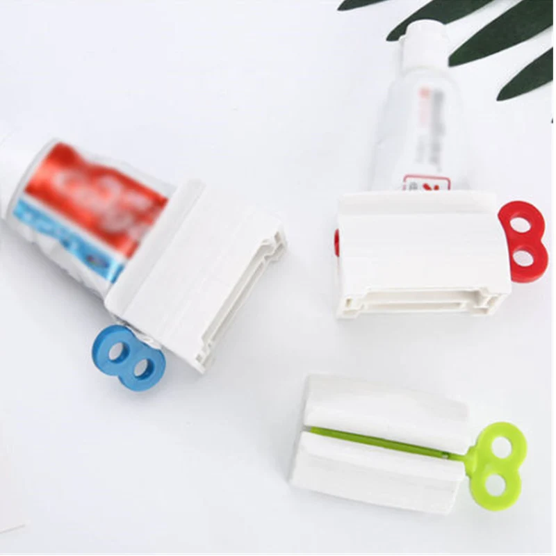 Cute Rolling Toothpaste Squeezers Dispenser Tube Partner Stand Hanging Holder New Fashion Home Accesscories