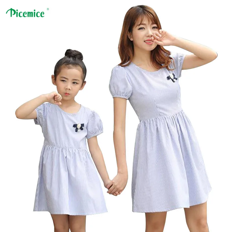 

1pc Mother Daughter Dress 2019 Summer Family Matching Outfits Mom Girl Dresses Fashion Mommy And Me Clothes Family Clothing