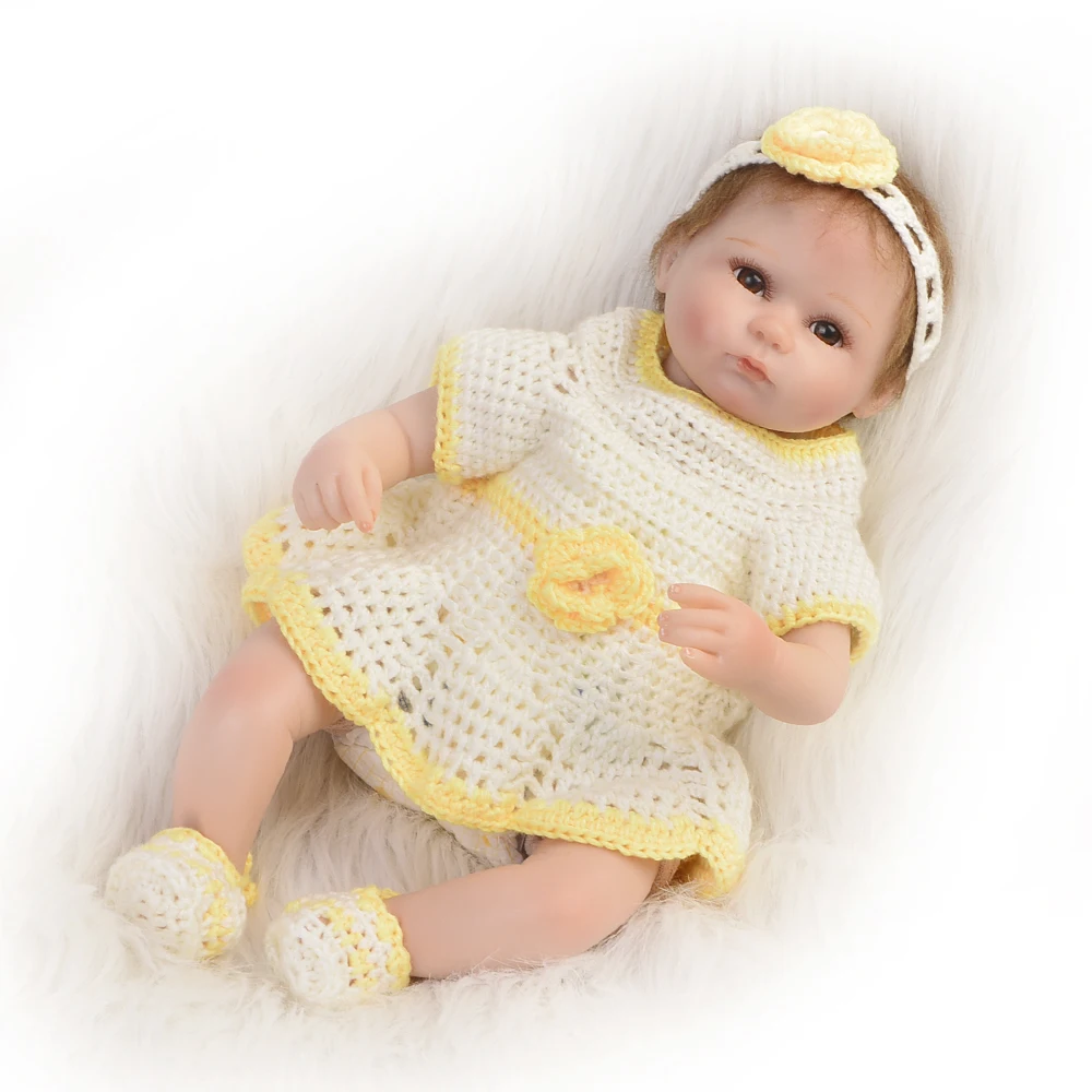 

Cute Realistic 17" Reborn Boneca Soft Silicone Vinyl Doll Wear Knitted Dress Baby Toys For Girls Children Birthday Playmate Gift