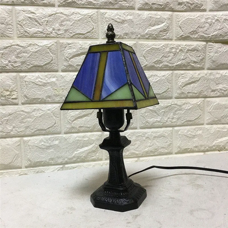 HUANJUNSHI European Stained Glass Eye-Protection Table Lamp With Gear Switch Bedroom Bedside Decorative Atmosphere Lights
