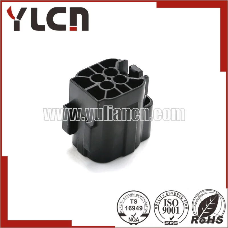amp connector