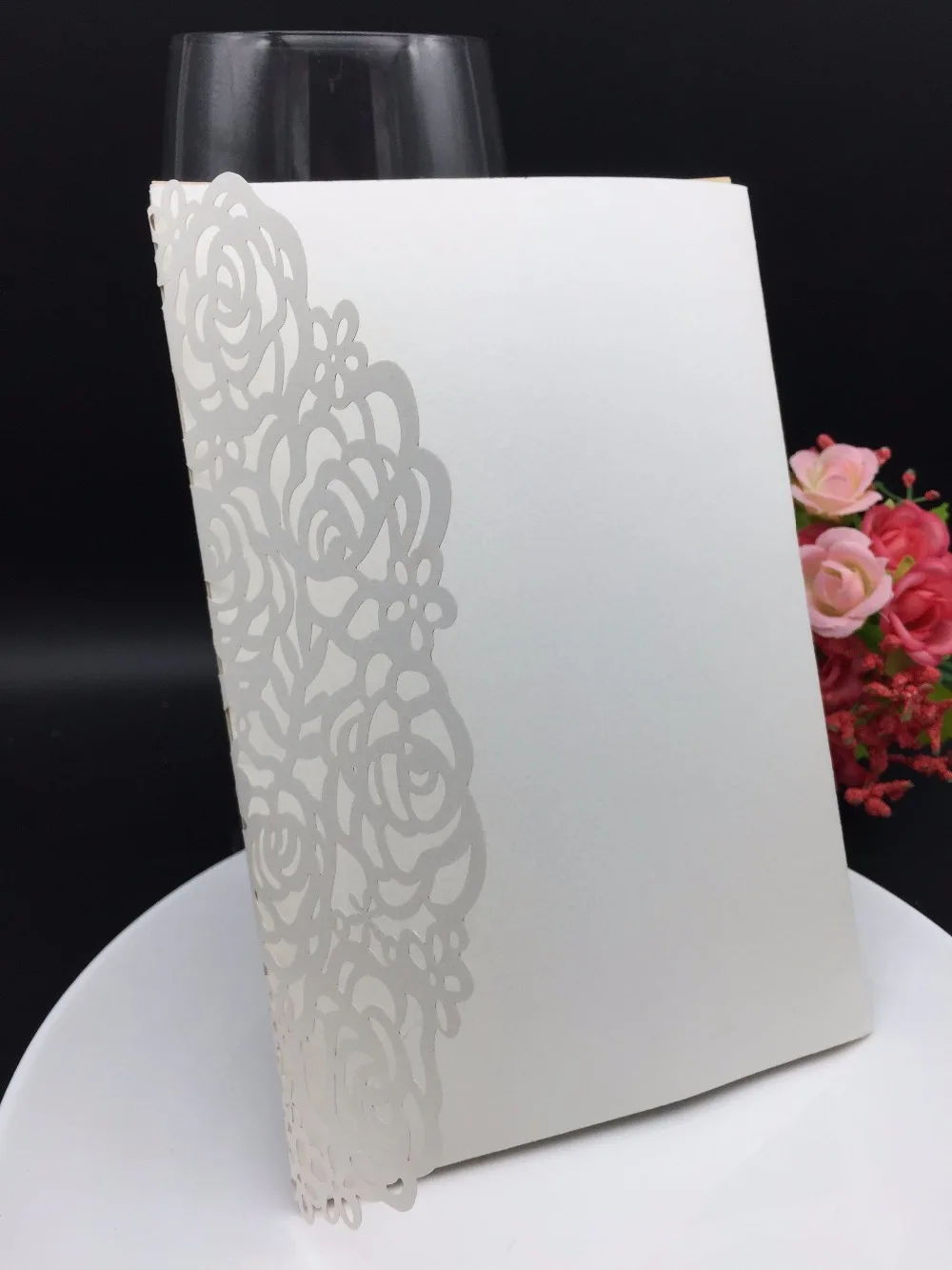 1 шт. образец Изящные розы цветы Trifold конверт с лазерной резкой свадебные пригласительные открытки RC118-301