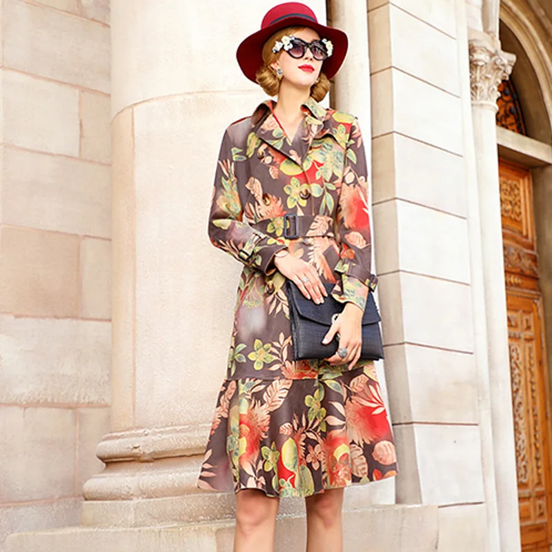 Yang Yingxing's New Spring 2019 Fashion Long Sleeve Printed Jacket with Belt Received Slender Fish Windshirt  Long Coat Women
