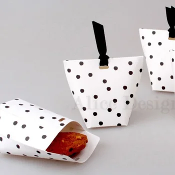 

new 10pcs Black dot round print Paper Box For Candy Storage Boxes Gift Packaging wedding birthday party favor box multi-use