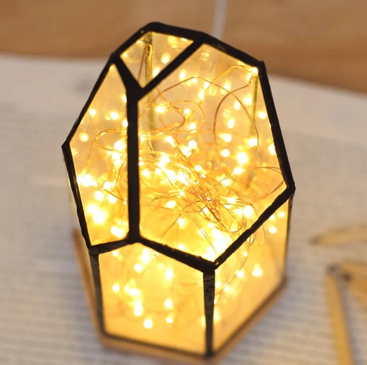 

LED Polygonal Fire Tree Silver Flower Table Lamp With USB , And Bedroom Decorative Night Light