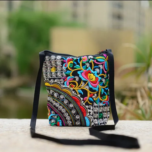 

New Chinese Style Exquisite Embroidery Bucket Shoulder Bag Female Small Messenger Bags Women Canvas Handbag Crossbody Bags