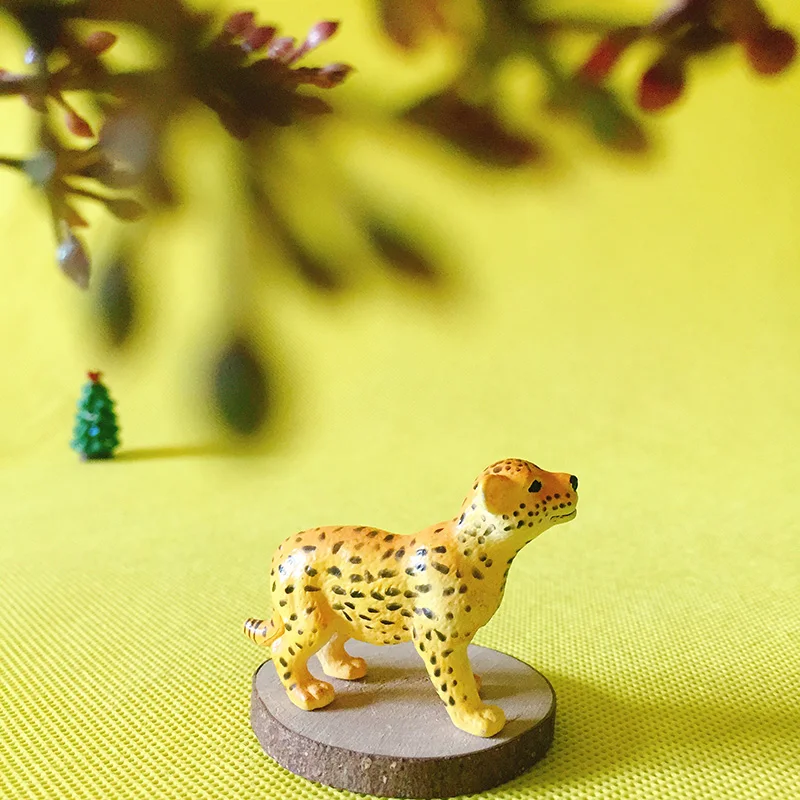

sale~1Pcs Leopard/fairy garden gnome/moss terrarium decor/crafts/bonsai/bottle garden/home table decor/figurine/toy/model