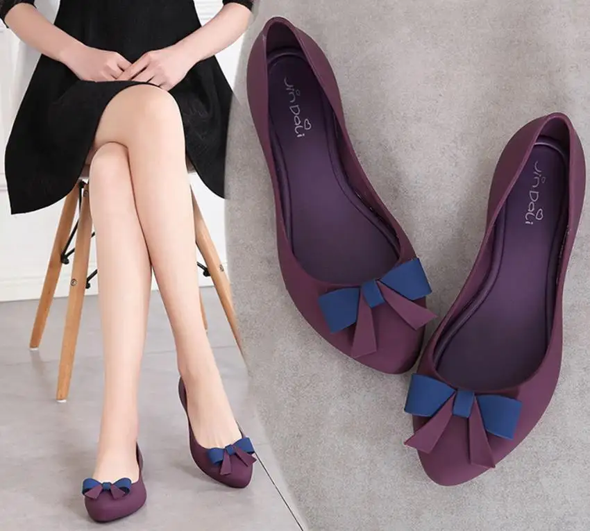 

2018 summer woman pointed toe bowtie jelly sandal lady soft flat bottom waterproof rainshoes female antiskid rubber beach shoe