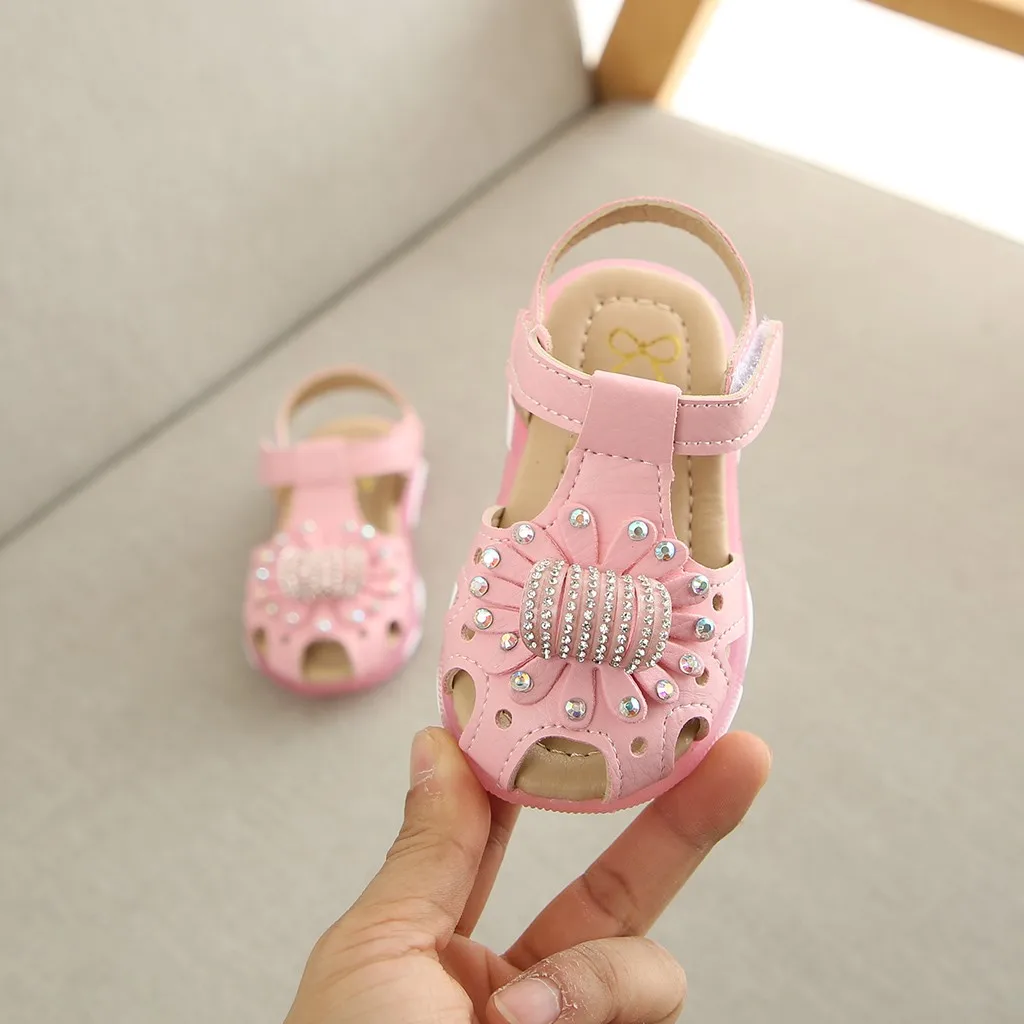 Обувь для малышей; детская обувь; сандалии для маленьких девочек; Повседневная Весенняя модная обувь с кристаллами; светильник со светящимися цветами для принцессы - Цвет: Hot Pink