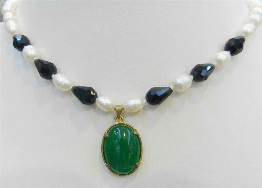 

shipping White Pearl & Black Crystal Necklace Egg-shaped Green Emerald Pendant L