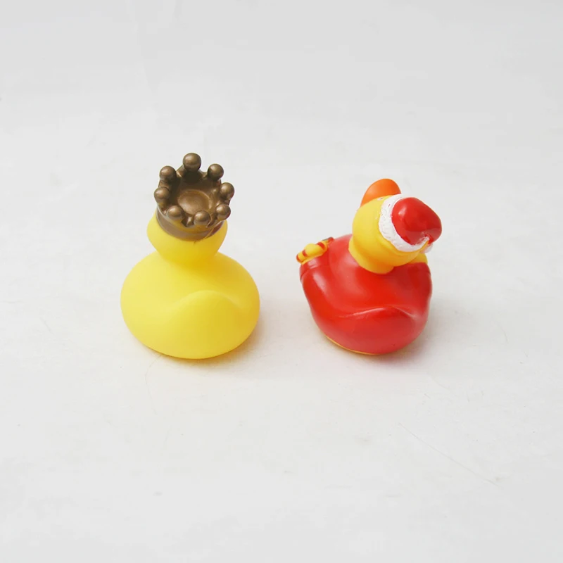 2 шт./лот пить float воды Одежда заплыва ребенка играть желтый Rubber Duck образования для детей Детские Для ванной Игрушечные лошадки