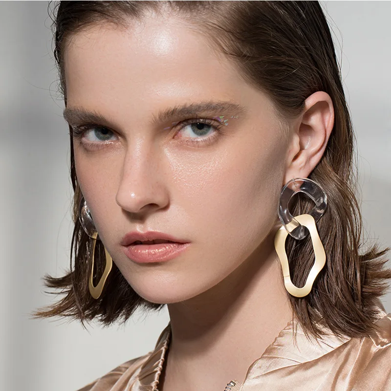 

Irregular Alloy Buckle Transparent Resin Chain Earrings 2019 Bohemian Geometric Design Long Drop Earrings for Women Accessories