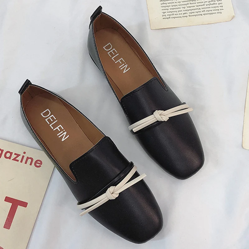 

Moxxy 2018 Autumn New Arrival Flat Heel Shoes Round Toe Metal Loafers Women Slip On Tie design Casual Leather Flats Loafers