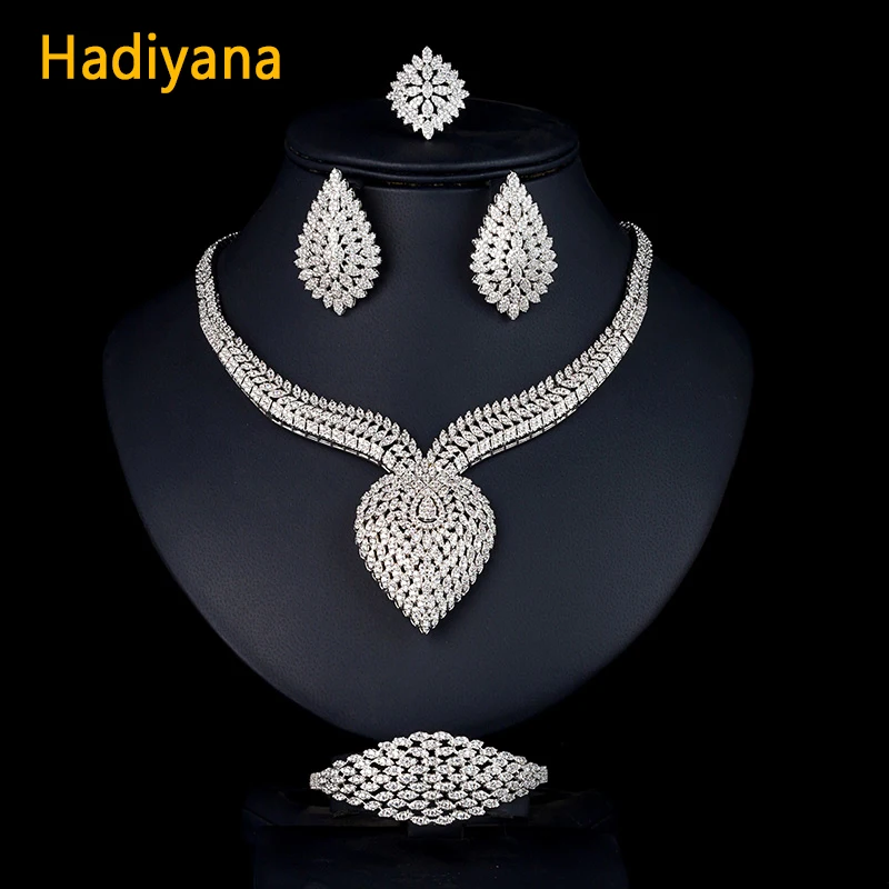

Hadiyana Luxury Zircons Bridal Jewelry Set Wedding 4pcs Heart Necklace Earrings Ring And Bracelet Engagement Party Copper CN781