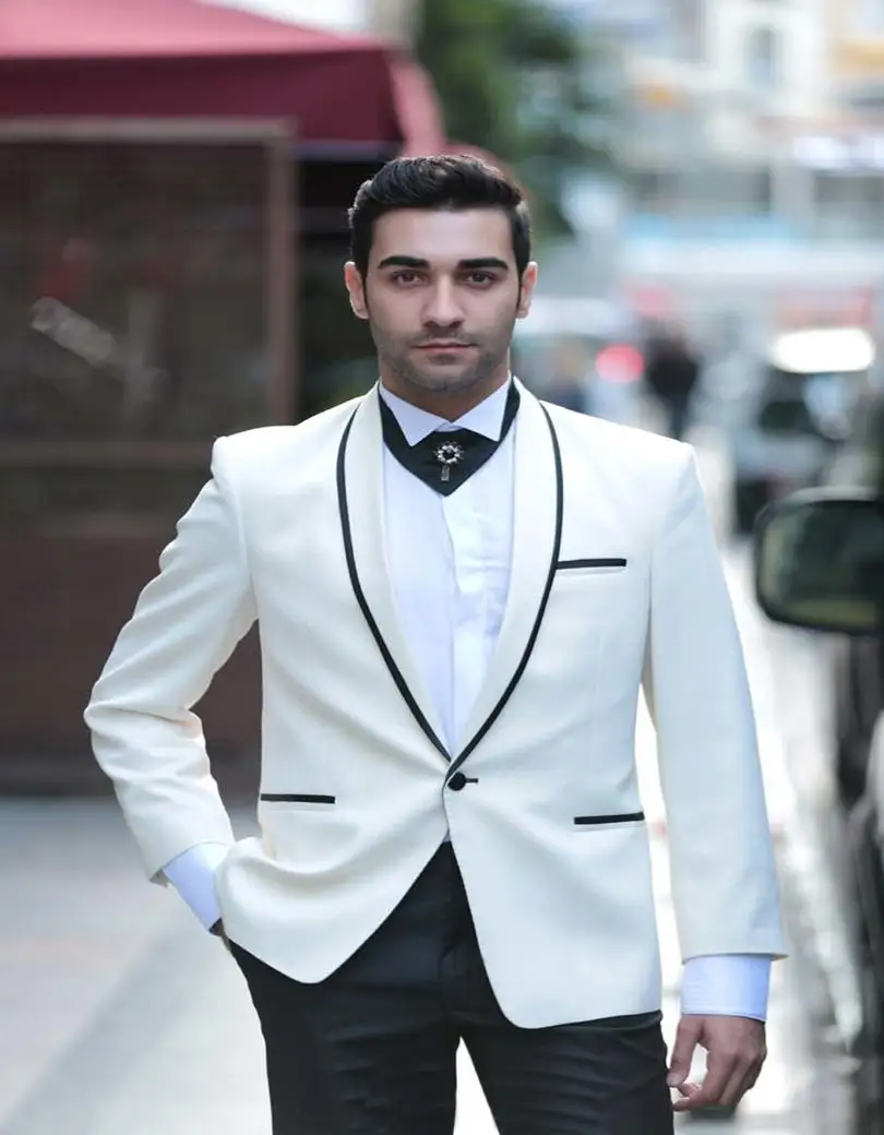 Extraordinary Men's Black Edge Lapel Pockets, Ivory Tuxedos for Groom's