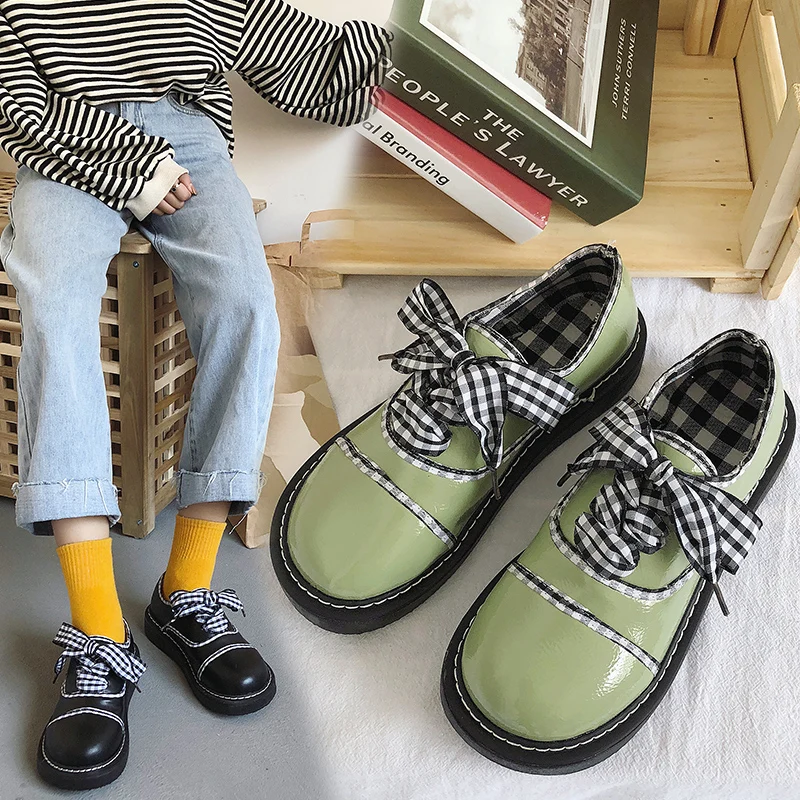 

2018 autumn new women's shoes Korean version of the wild Harajuku style student flat shoes England single shoes