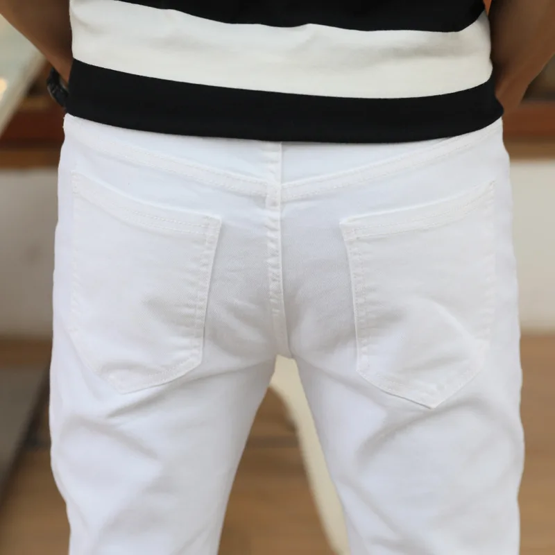 9364292733_936501864