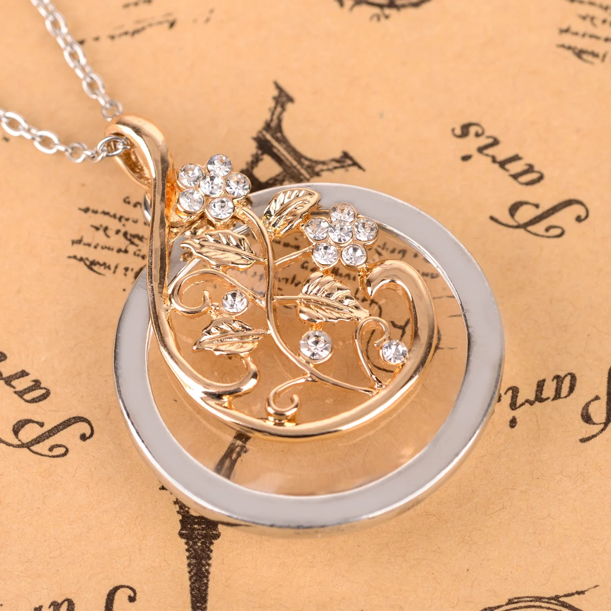 Retro Antique Statement Necklace Shellhard Crystal Cat Magnifying Glass Pendant Long Chain Necklace Fashion Jewelry For Women