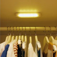 Светодиодный датчик высокой яркости Ночной свет с питанием от аккумулятора инфракрасный спортивный датчик Ночной свет гардероб освещение в помещении