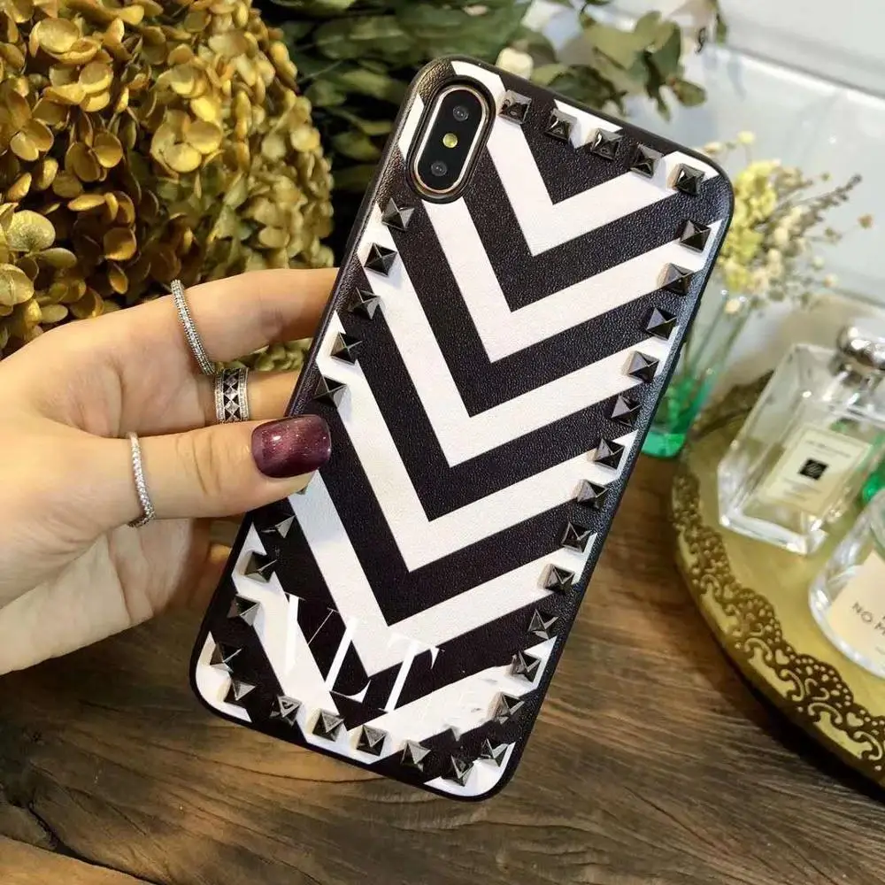 

Metal rivet phone case TPU leather case, designed for iphone11 X XR 6 7 8 Plus 11por MaX stylish cute mobile Phone Bag Design