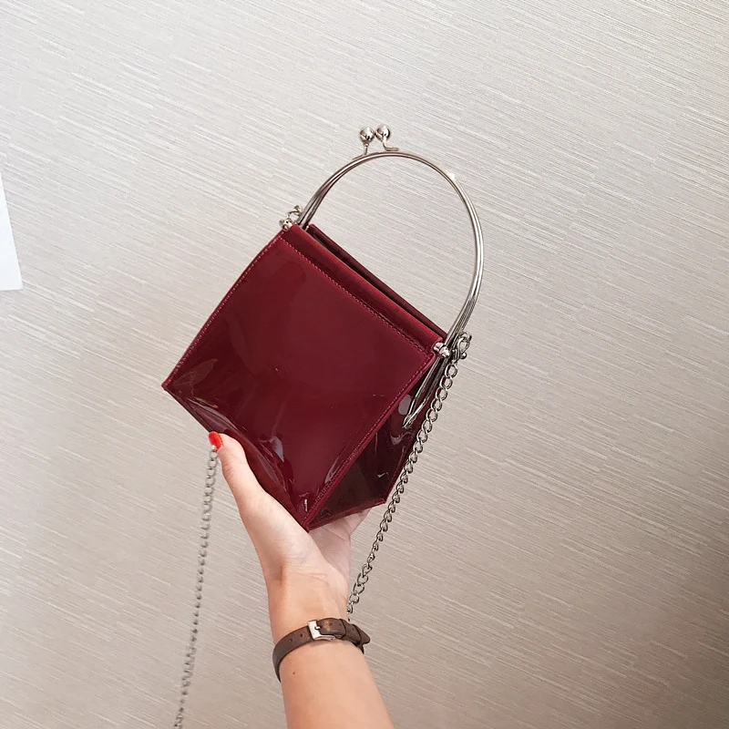 العلامة التجارية الأزياء براءات الاختراع والجلود حقيبة كليب شبه منحرف حقيبة ساع حقيبة يد فاخرة للنساء حقيبة كتف ملابس علوية مميزة-التعامل م... العلامة التجارية الأزياء براءات الاختراع والجلود حقيبة كليب شبه منحرف حقيبة ساع حقيبة يد فاخرة للنساء حقيبة كتف ملابس علوية مميزة-التعامل م...