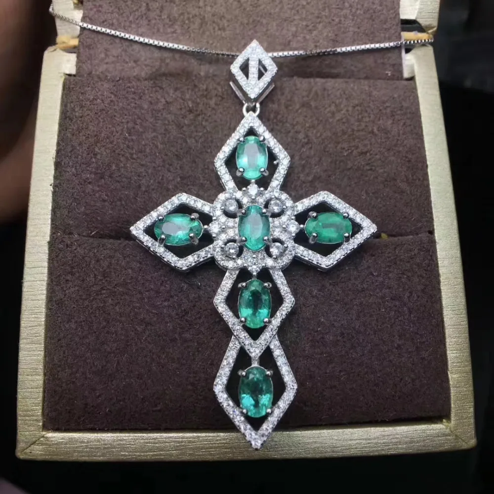  Pendentif croix émeraude naturelle colliers pendentif pierre précieuse naturelle S925 argent person
