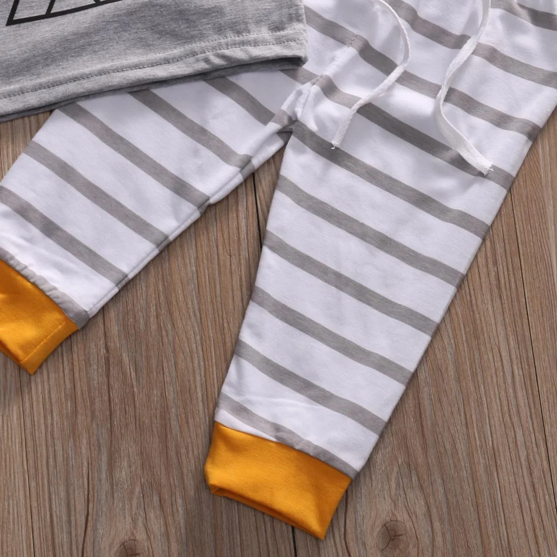 Хлопок для новорожденных Детская одежда, футболка для мальчиков топы+штаны в полоску комплект одежды Размеры 0-24 м