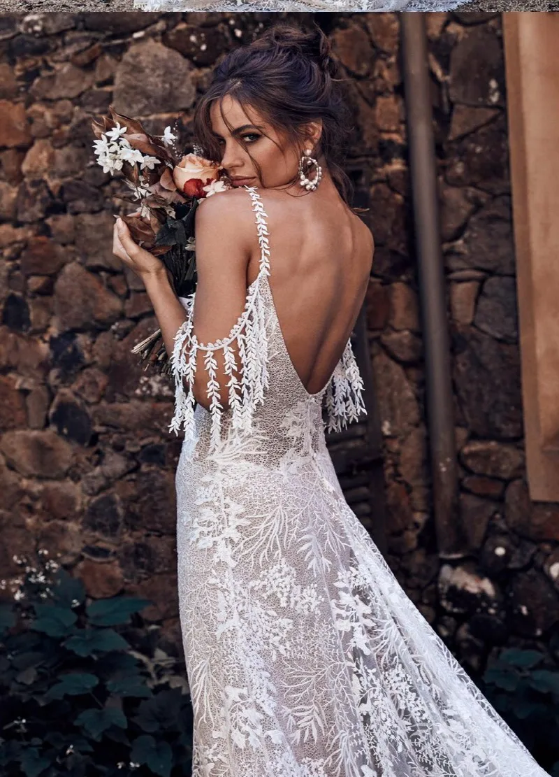 

2019 Sexy Backless Lace Beach Vintage Vestido De Noiva V Neck Spaghetti Straps Wedding Dress Robe De Mariee Sofuge Boho Dubai