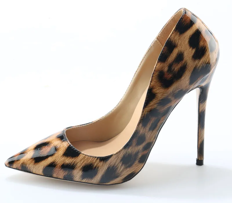 Пикантные женские блестящие кожаные туфли-лодочки с металлическими заклепками и заклепками; женские туфли на шпильке с острым носком; женские слипоны с шипами; обувь для невесты; туфли на высоком каблуке - Цвет: leopard 12 cm