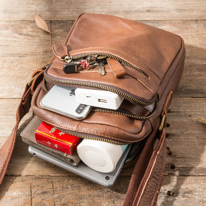 AETOO Leather shoulder bag men's casual Messenger bag head layer leather vertical men's Korean version of the trend diagonal