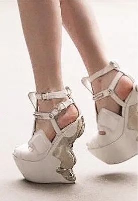 high white wedges