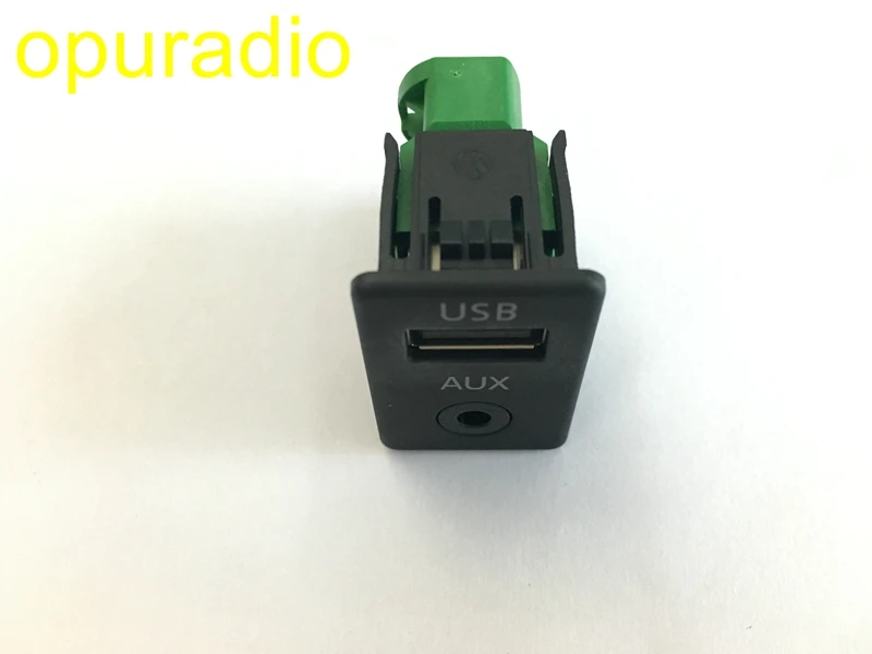 VW AUX USB Socket (1)