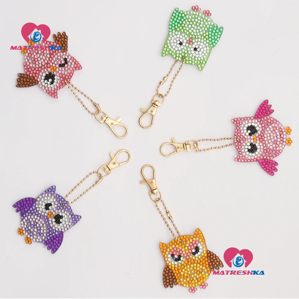 

DIY Crystal pattern Diamond Embroidery 5D Diamond Painting Key Chains Round Unicorn Stickers Double Sided Christmas Decoration