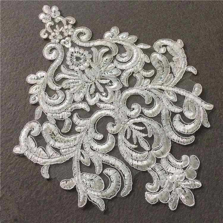

European High-end White Flower Patch Bone Line Bright Piece Neckline Lace Wedding Flower Patch Lace Side Accessories 29cm*22cm