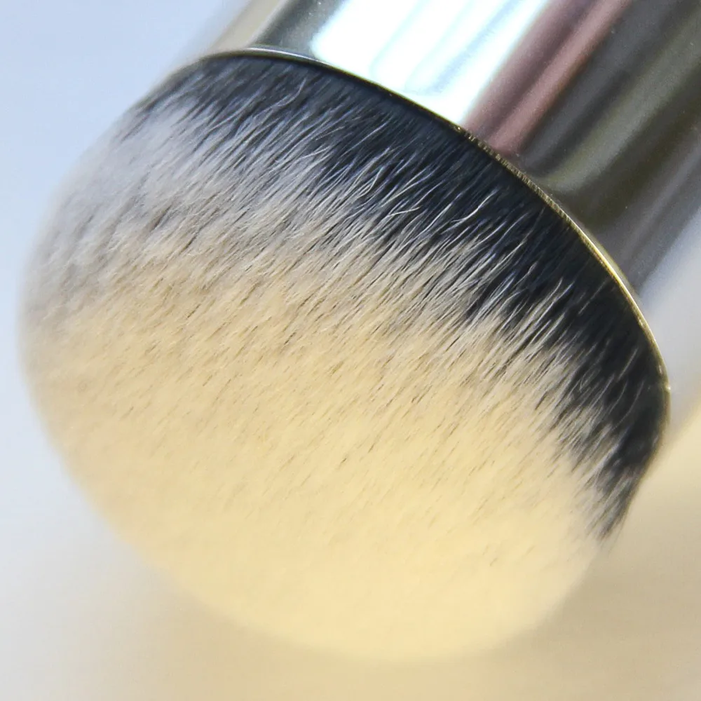 

2017 Cute Brush naked 1pcs High Quality Makeup Brush Set in Sleek Portable Make up Brushes best foundation brush 3 colors