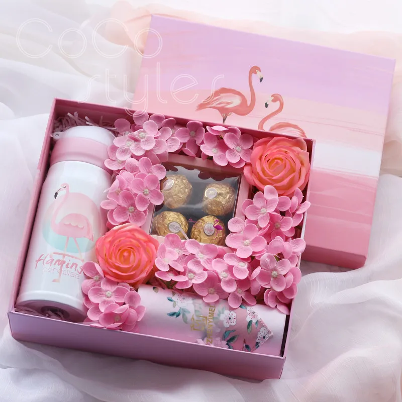 pink gift box with Thermos  (1)