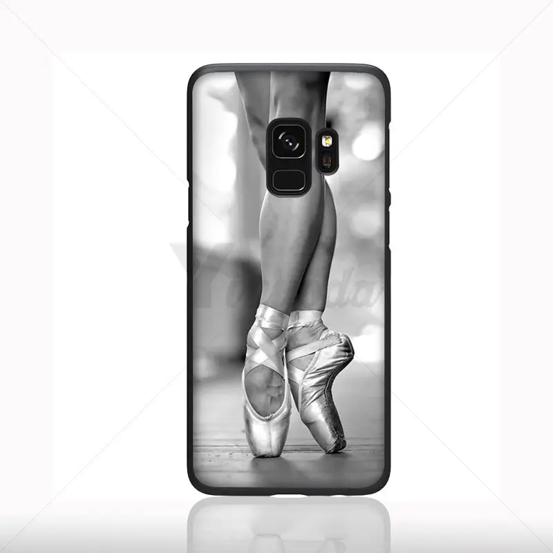 ballet girl pointe shoes
