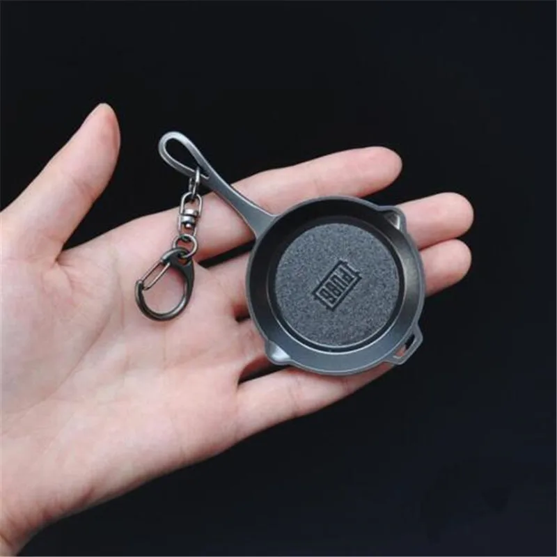 

Game PUBG Playerunknown's Battlegrounds Cosplay Costumes Props Alloy Frying Pan Armor Model Key Chain Keychain