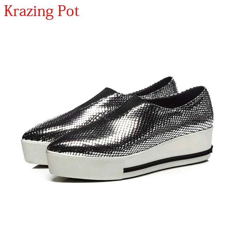 

2018 New Sheep Suede Pointed Toe Sneaker High Street Causal Shoes Loafer Slip on Elegant Increased Women Vulcanized Shoes L1f5