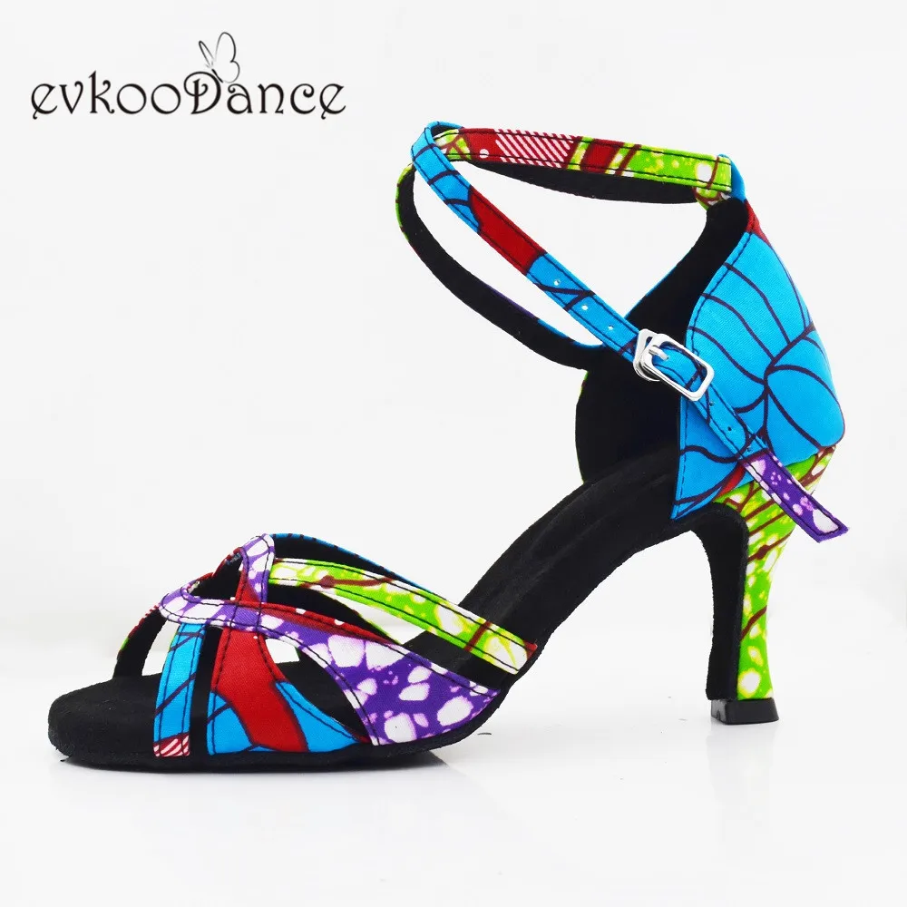Обувь синего цвета в африканском стиле с цветочным принтом на низком каблуке 7 см; Zapatos De Baile; обувь для латинских танцев; обувь для сальсы; Танцевальная обувь для женщин и девочек; NL272