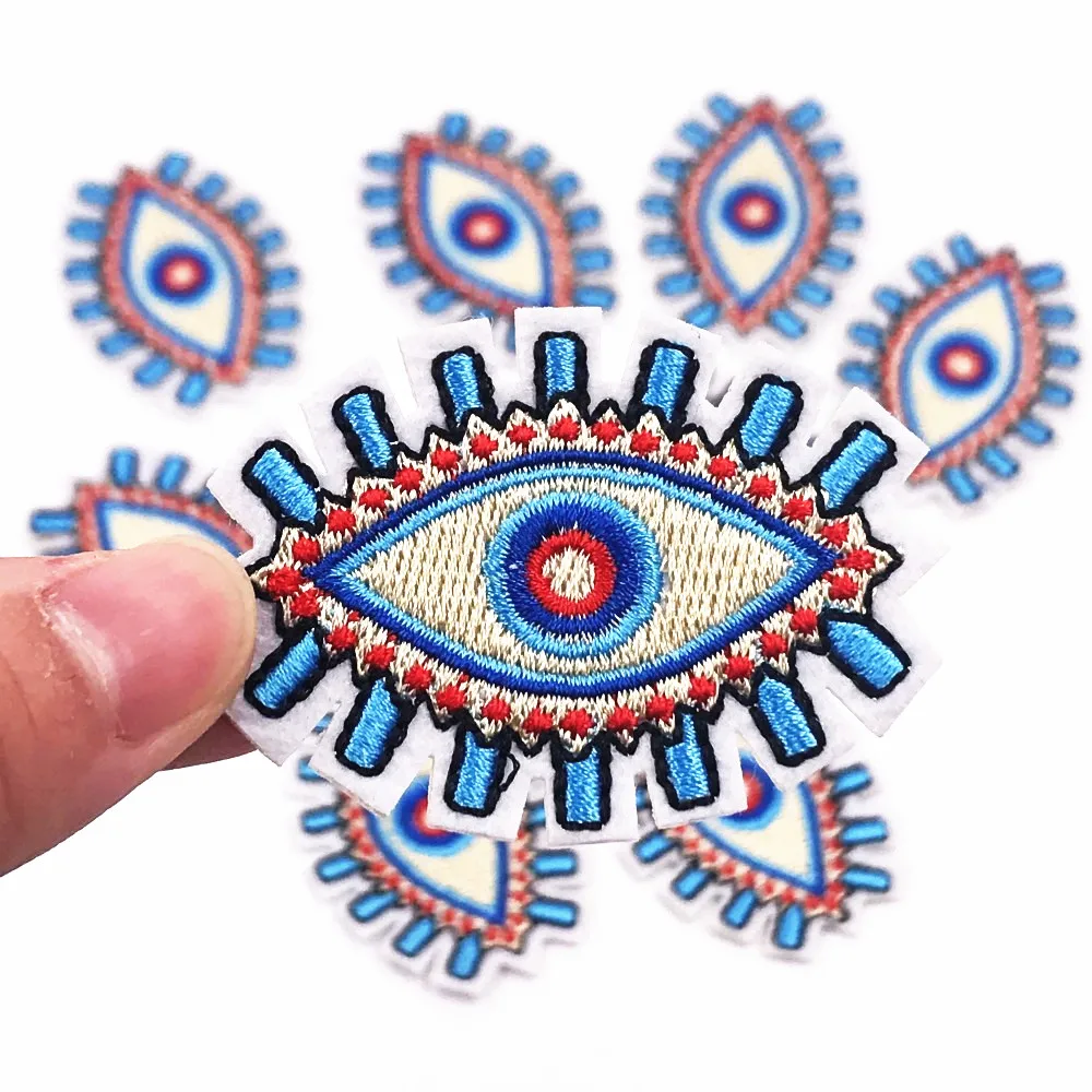 New Beautiful 10Pcs Eyes Embroidered Iron on Patches for Clothing DIY