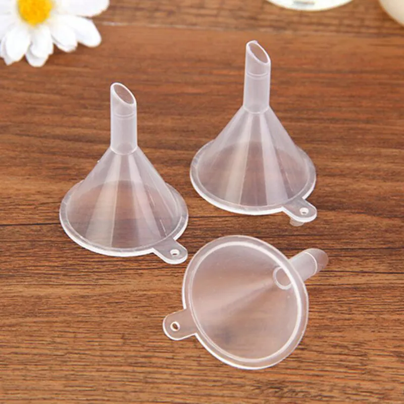 

Mini Transparent Plastic Funnel Hopper Kitchen Cozinha Cooking Accessories Gadgets Perfume Emulsion Packing Auxiliary Tool